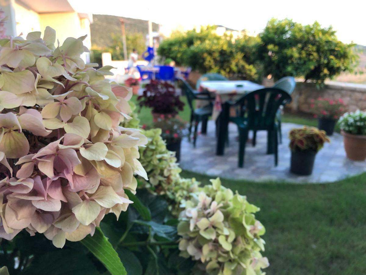 Garden Vila *